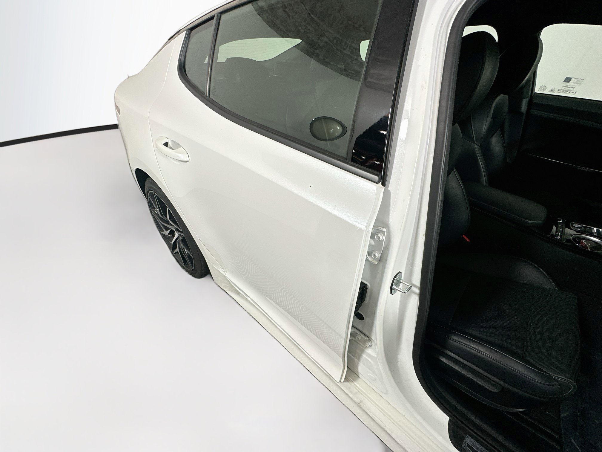 Used 2023 Kia Stinger GT-Line RWD image 28