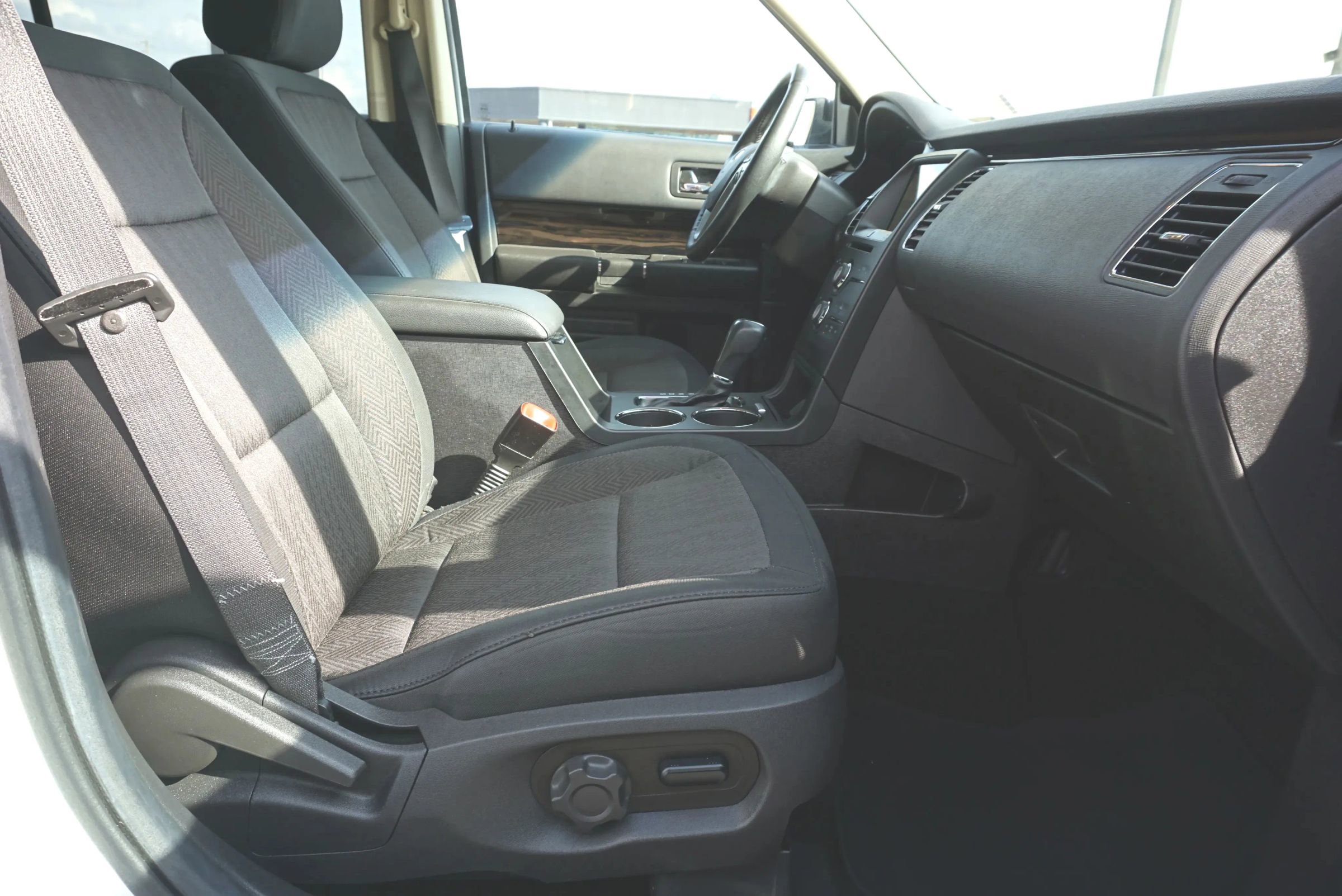 Used 2019 Ford Flex SEL image 36