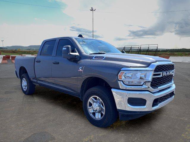 Used 2024 RAM 2500 Tradesman w/ Chrome Appearance Group AWD/4WD image 2