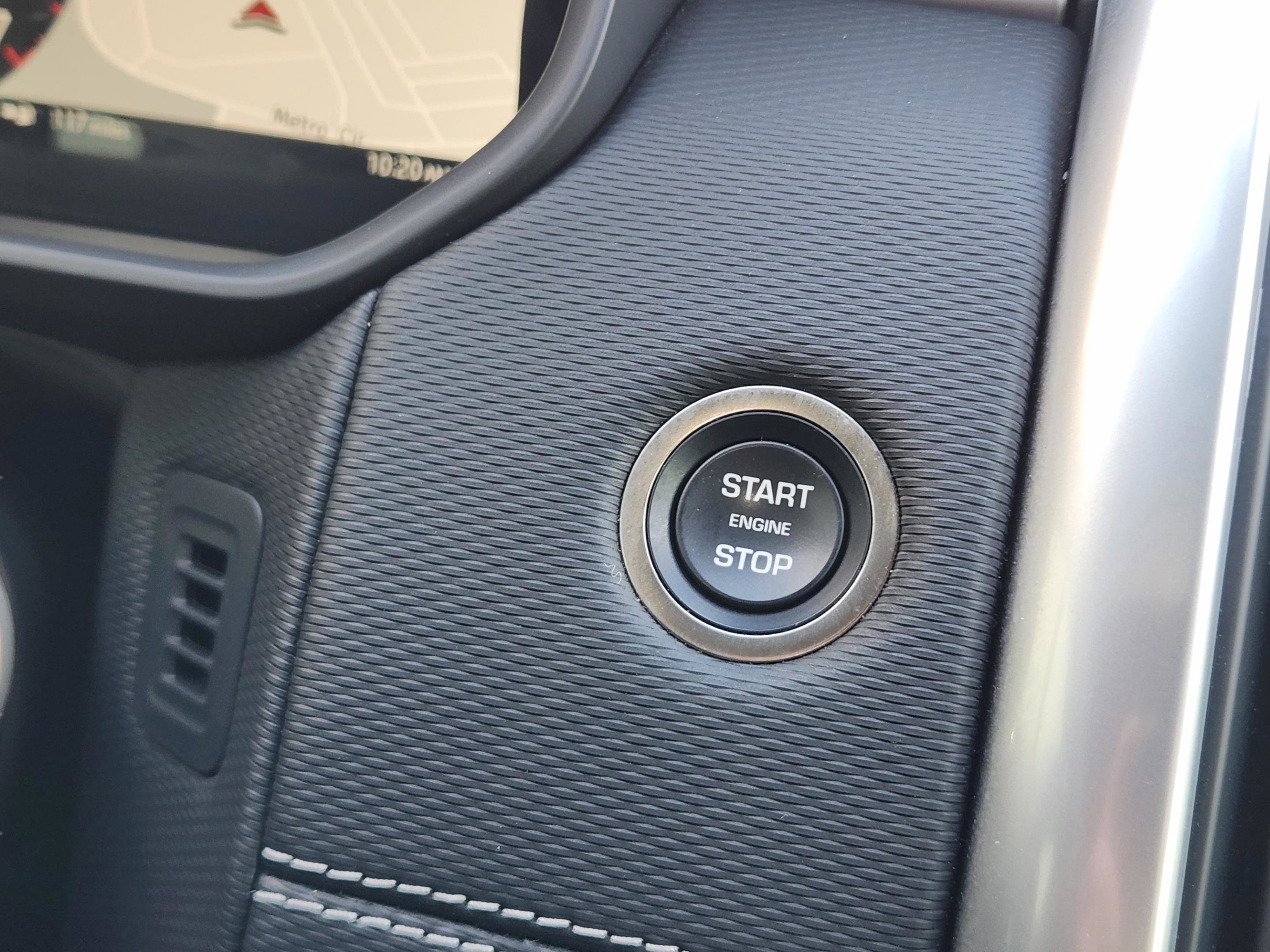 Certified 2025 Land Rover Discovery Dynamic SE image 15