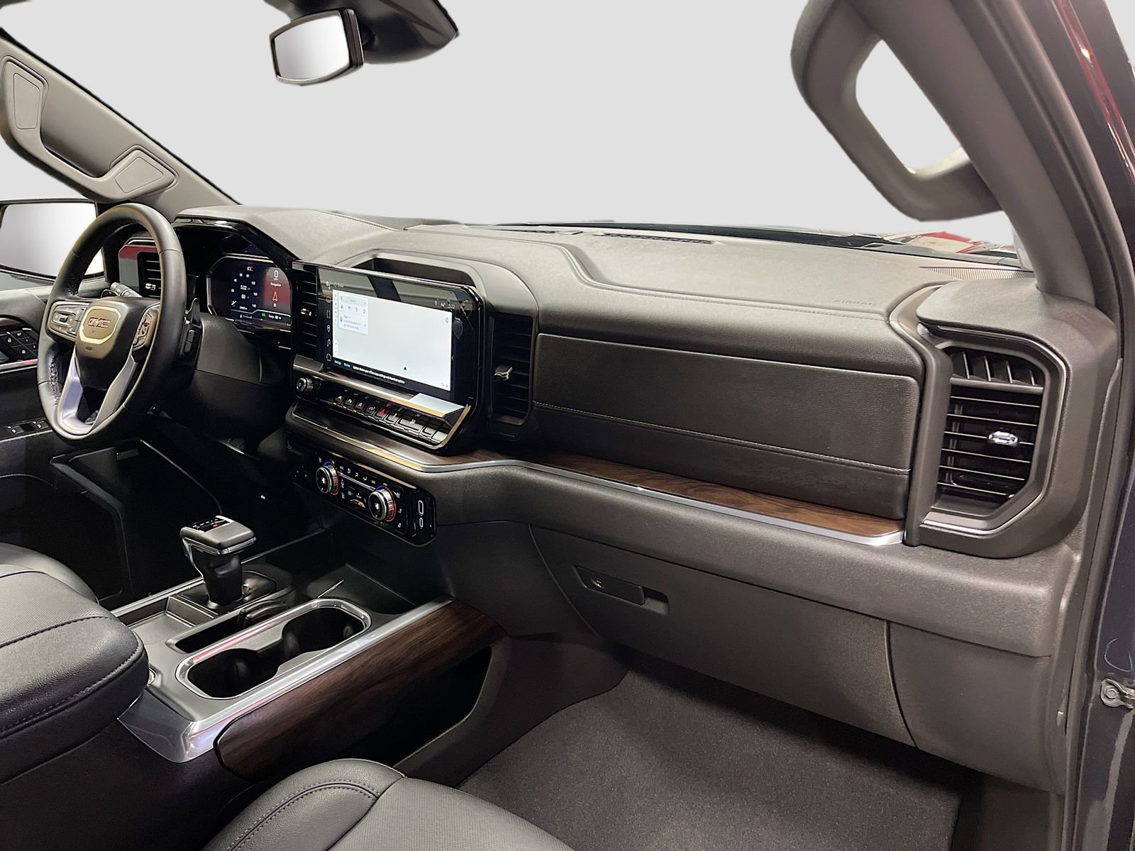 Used 2024 GMC Sierra 1500 SLT w/ SLT Premium Plus Package image 30