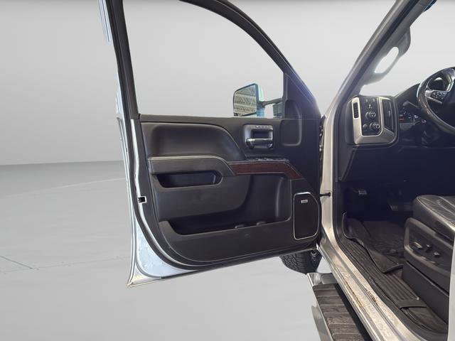 Used 2018 GMC Sierra 3500 SLT w/ Duramax Plus Package AWD/4WD image 30