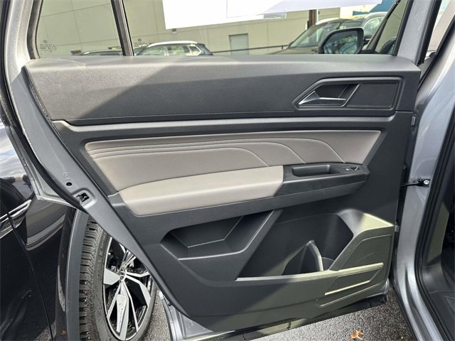 Certified 2021 Volkswagen Atlas Cross Sport SE image 12