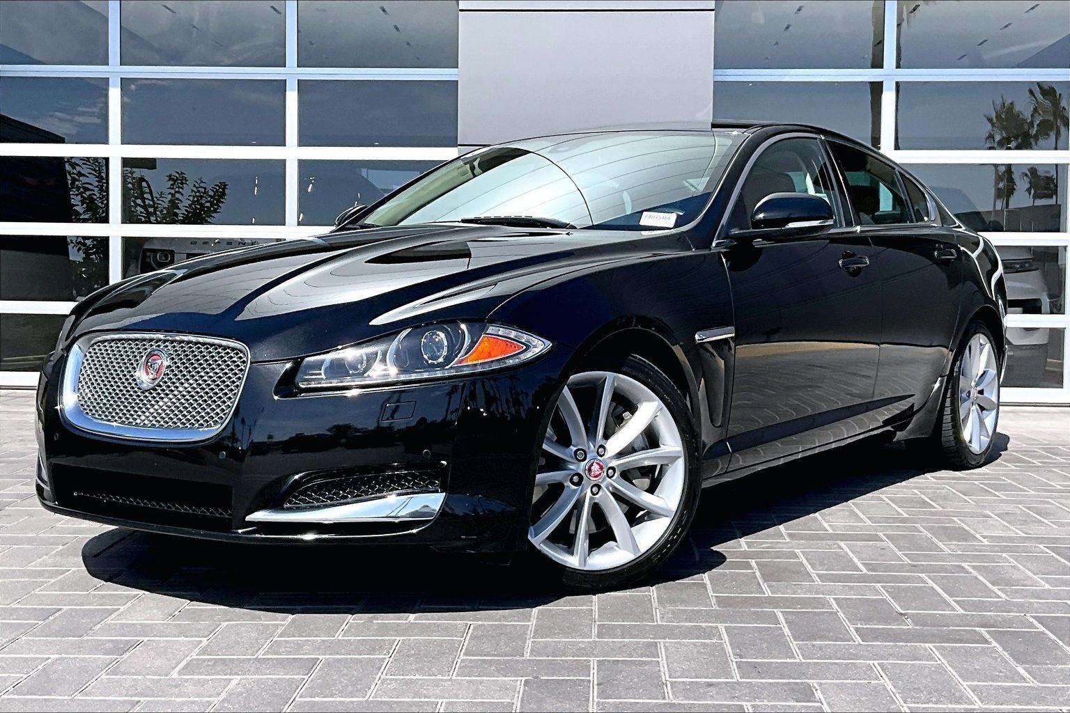 Used 2015 Jaguar XF Portfolio RWD image 1