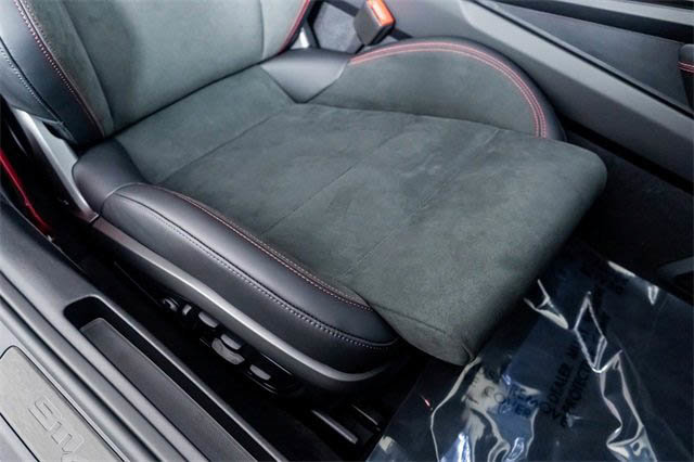 Used 2025 Porsche 911 Carrera 4 GTS image 48