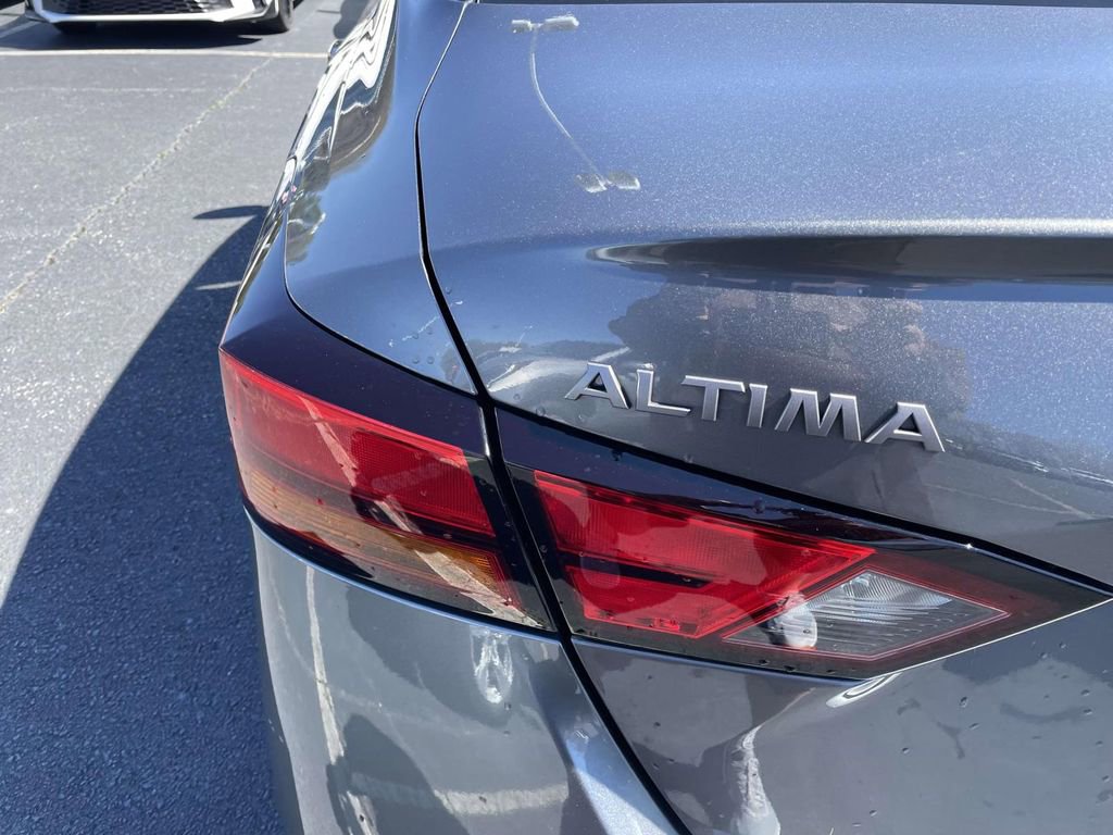 Used 2025 Nissan Altima 2.5 SR image 25