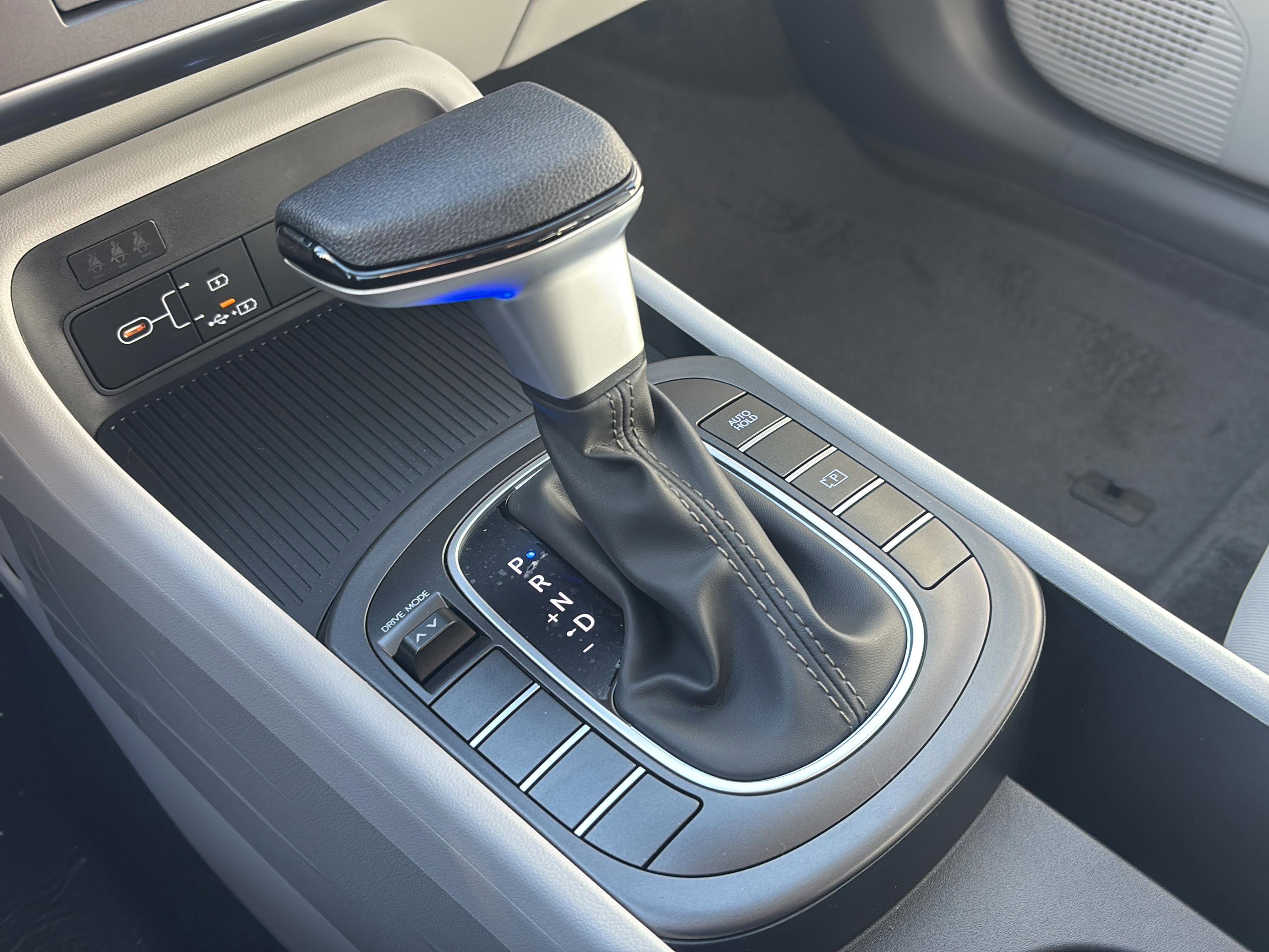 New 2026 Hyundai Kona SE image 18