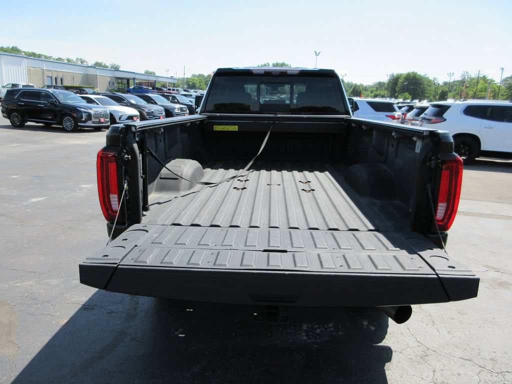 Certified 2021 GMC Sierra 3500 Denali w/ Denali Ultimate Package AWD/4WD image 8