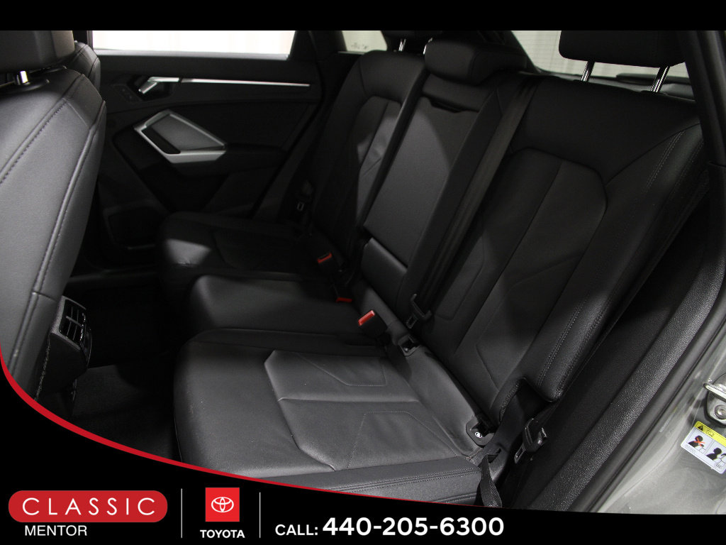 Used 2025 Audi Q3 2.0T Premium image 17