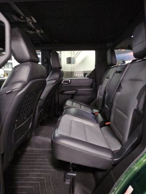 Used 2024 Ford Bronco Everglades image 30