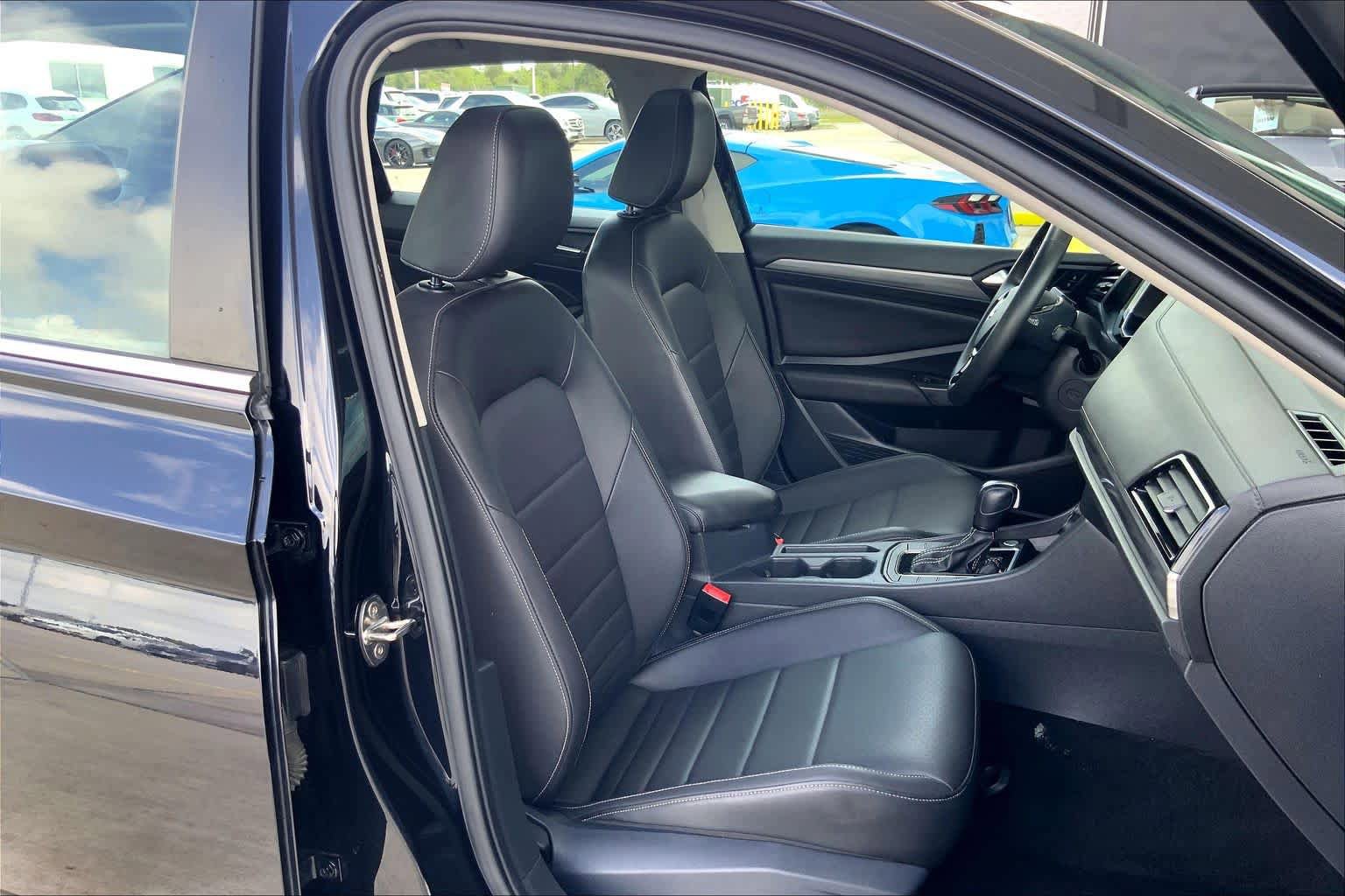 Used 2021 Volkswagen Jetta SEL FWD image 9