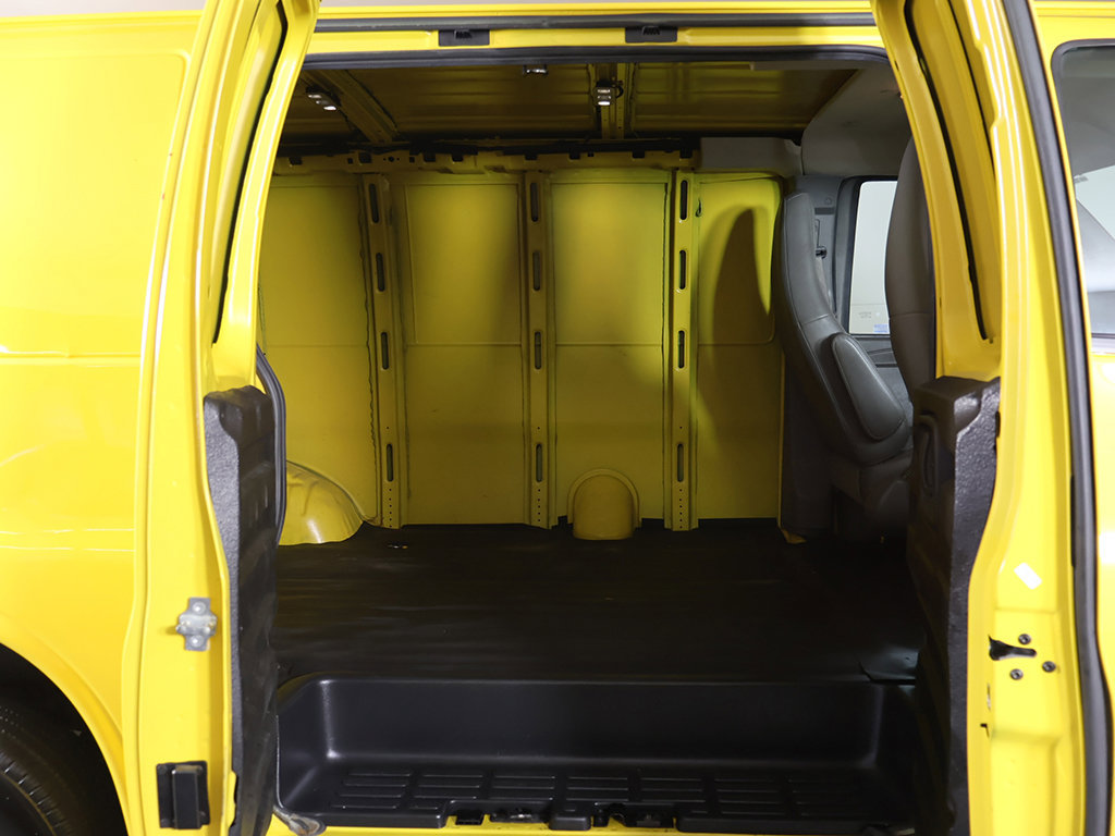 Used 2023 Chevrolet Express 2500 RWD image 16