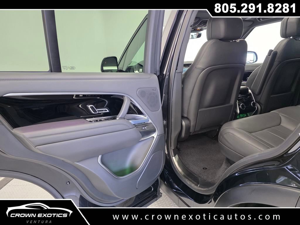 Used 2024 Land Rover Range Rover SE image 24