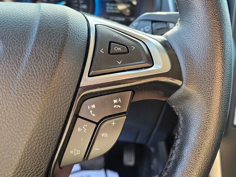 Used 2023 Ford Edge SEL image 26