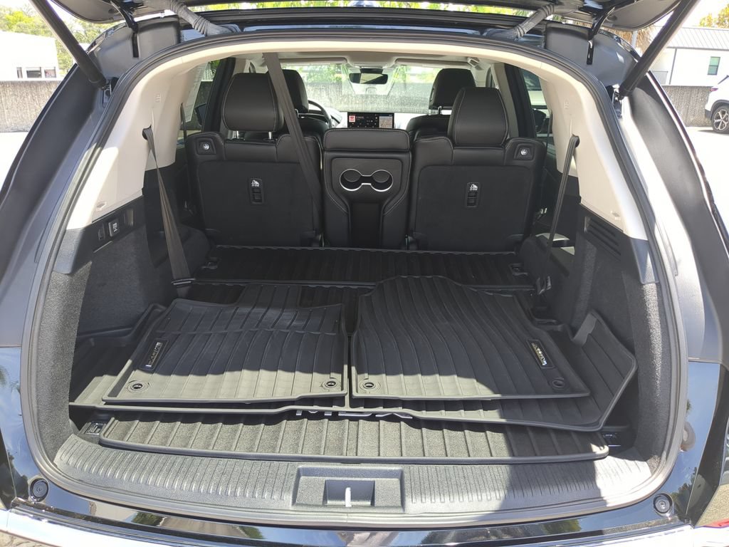 Used 2024 Acura MDX w/ Technology Package FWD image 8
