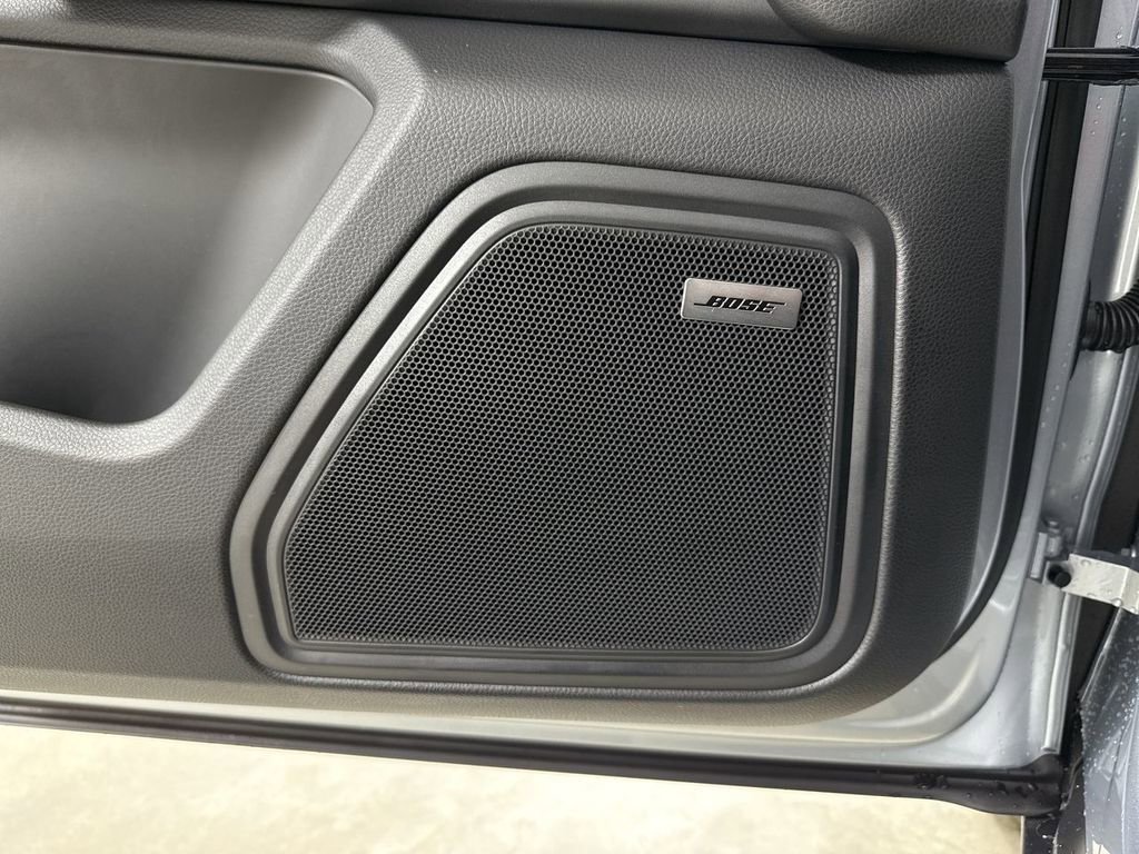 New 2026 Porsche Macan AWD/4WD image 35