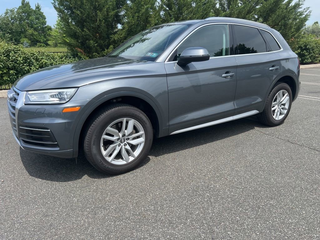 Used 2020 Audi Q5 2.0T Premium w/ Convenience Package AWD/4WD image 1