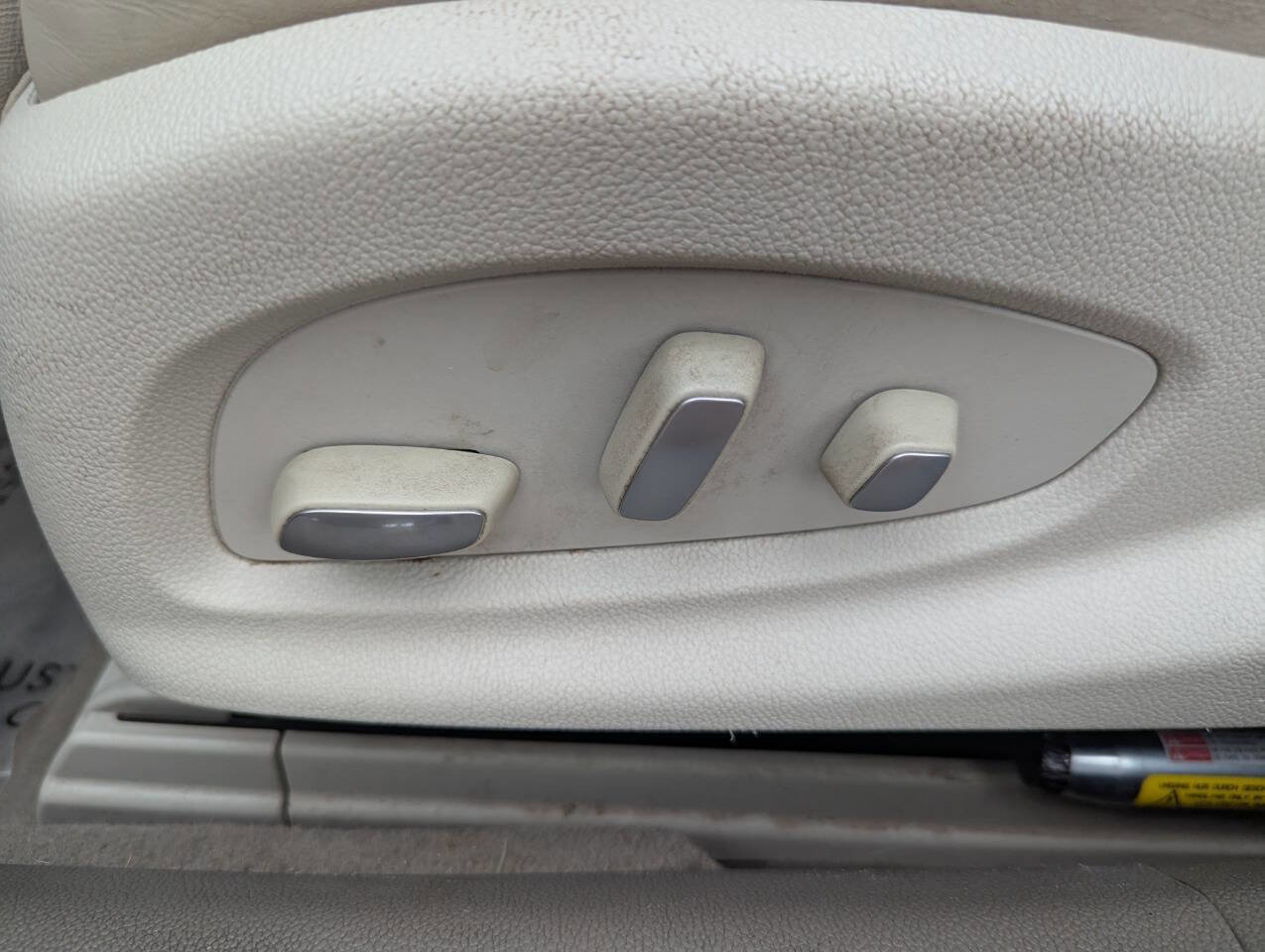 Used 2013 Cadillac XTS Platinum FWD image 25