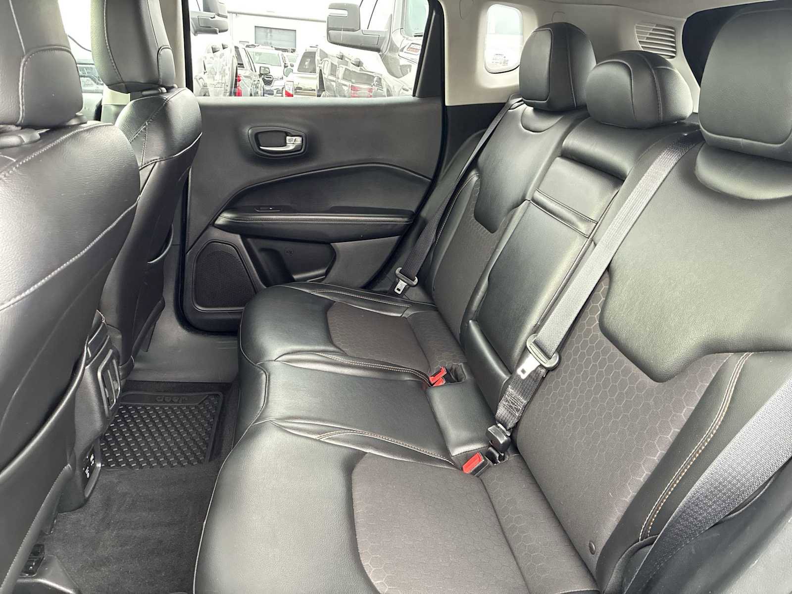 Used 2018 Jeep Compass Latitude w/ Popular Equipment Group AWD/4WD image 23