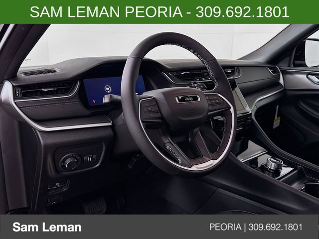 New 2025 Jeep Grand Cherokee L Altitude image 9