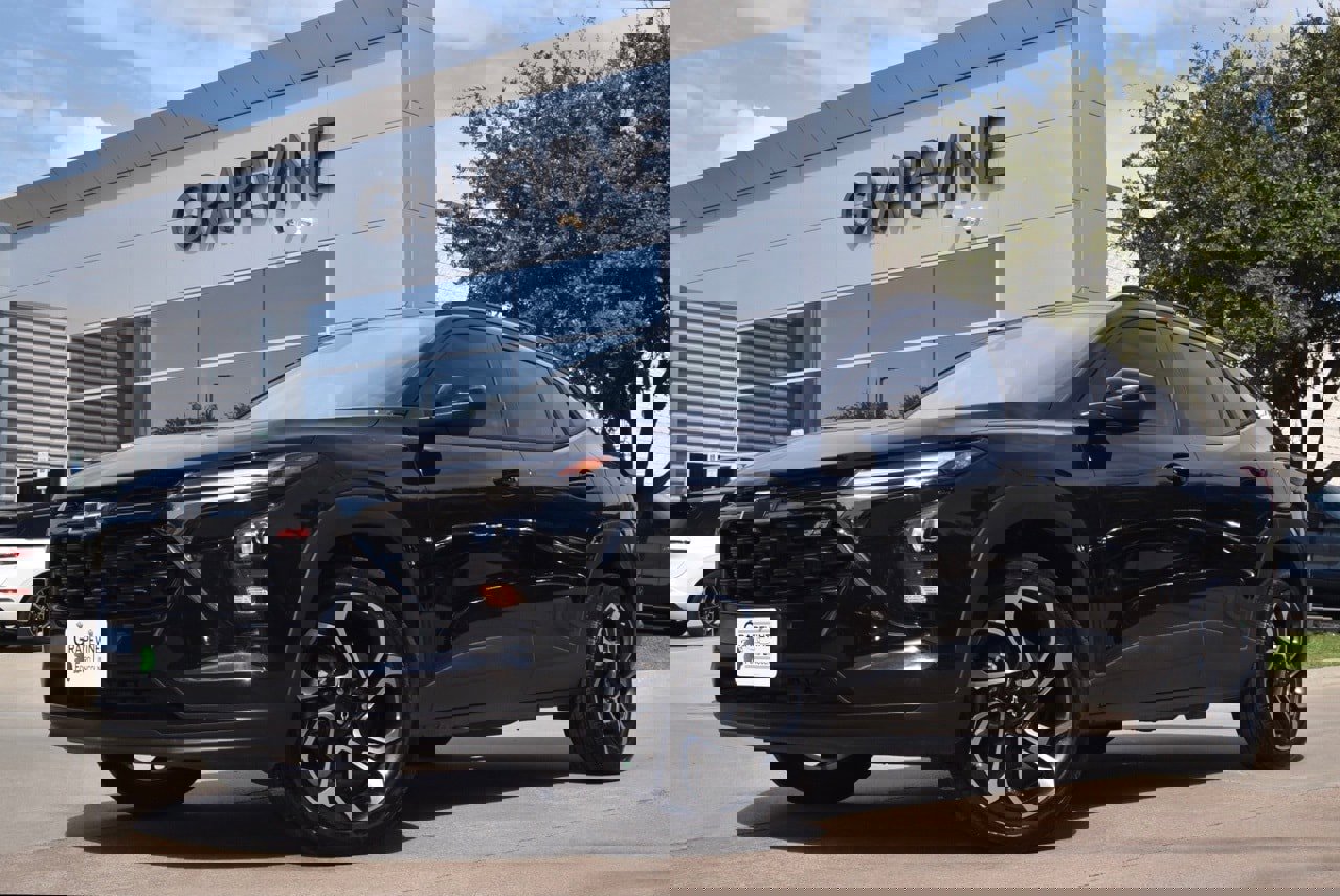 Used 2025 Chevrolet Trax RS w/ Driver Confidence Package