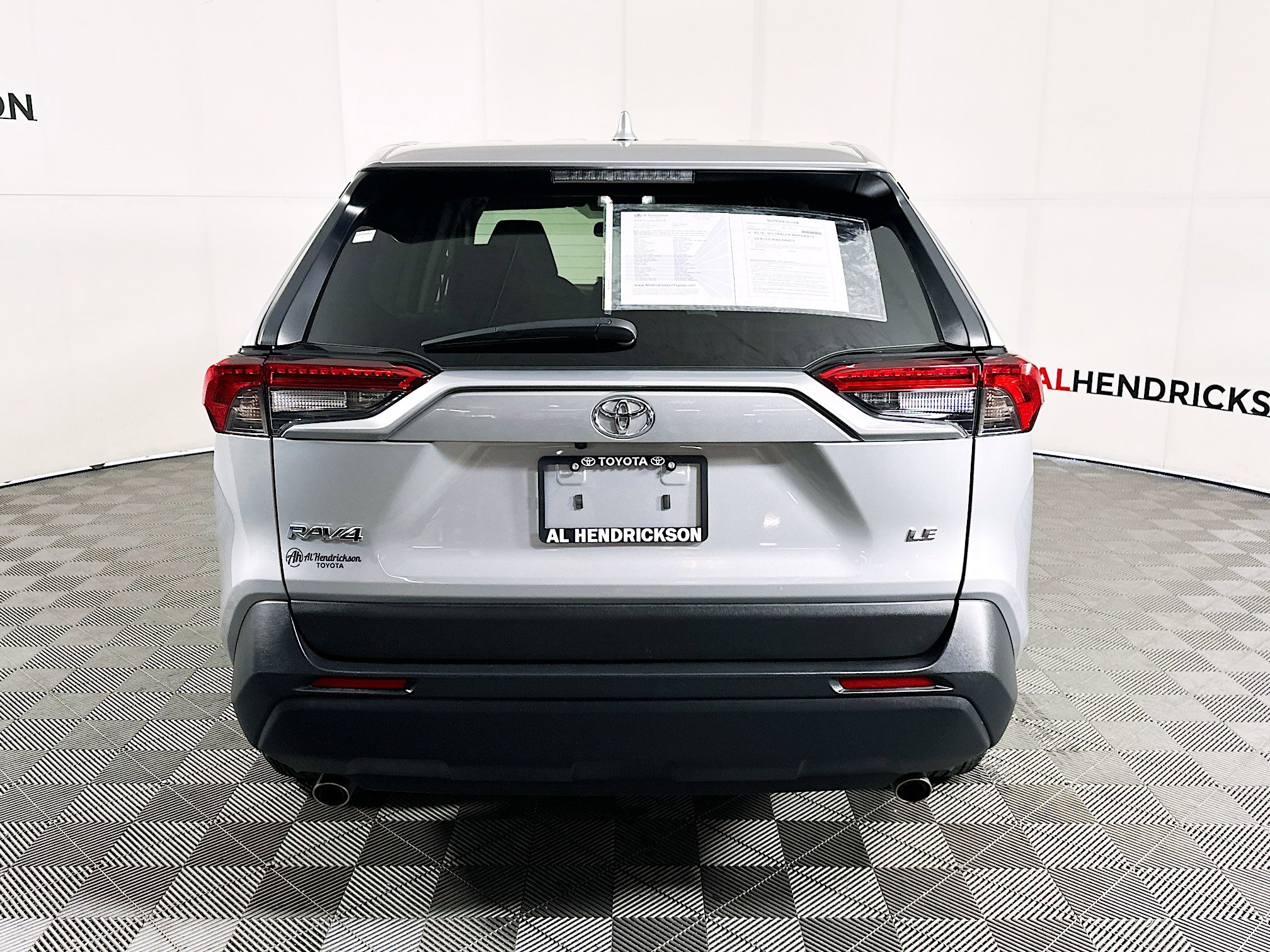 Used 2024 Toyota RAV4 LE image 4