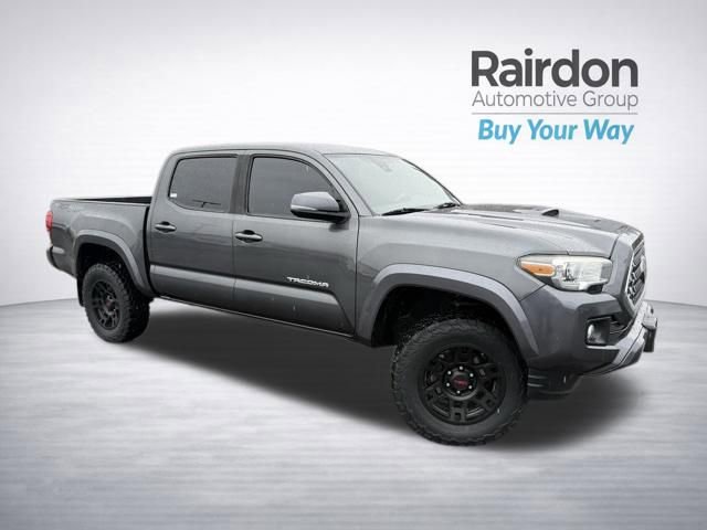 Used 2019 Toyota Tacoma TRD Sport w/ Technology Package image 1
