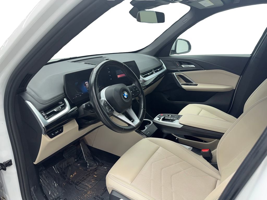 Used 2024 BMW X1 xDrive28i AWD/4WD image 19