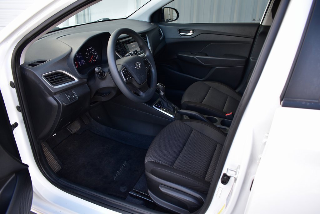 Used 2020 Hyundai Accent SE image 14