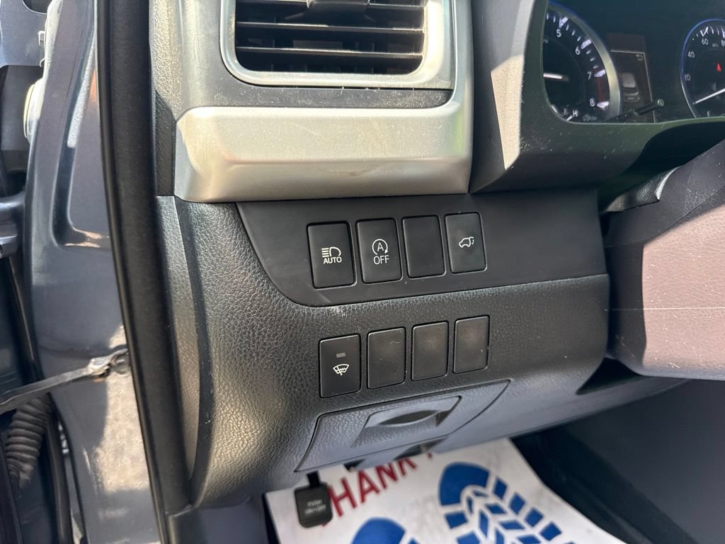 Used 2018 Toyota Highlander XLE AWD/4WD image 15