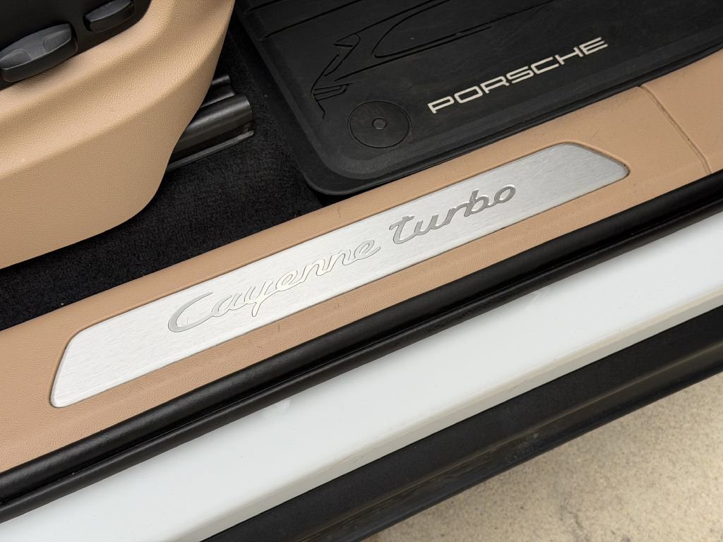 Used 2022 Porsche Cayenne Turbo w/ Premium Package Plus image 11