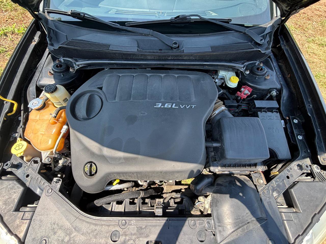 Used 2012 Dodge Avenger SXT Plus FWD image 9