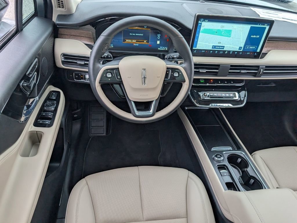 New 2026 Lincoln Corsair Reserve FWD image 14