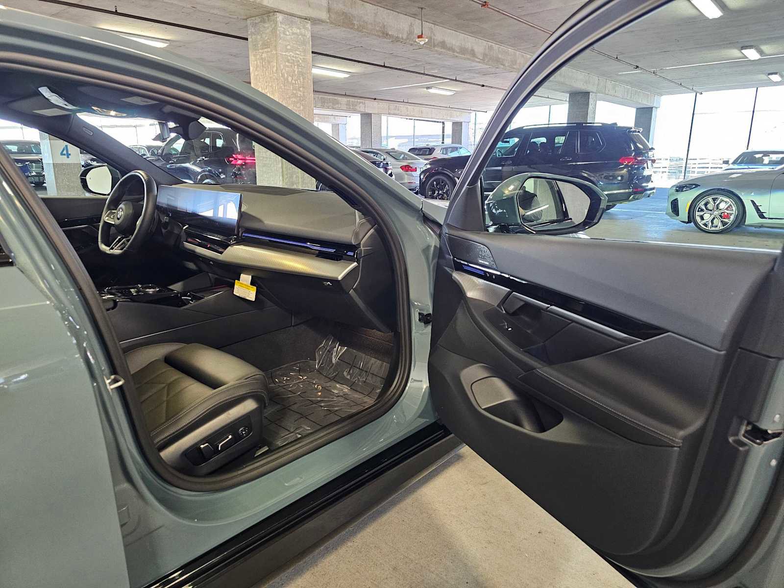 Used 2025 BMW 530i xDrive w/ M Sport Package image 36