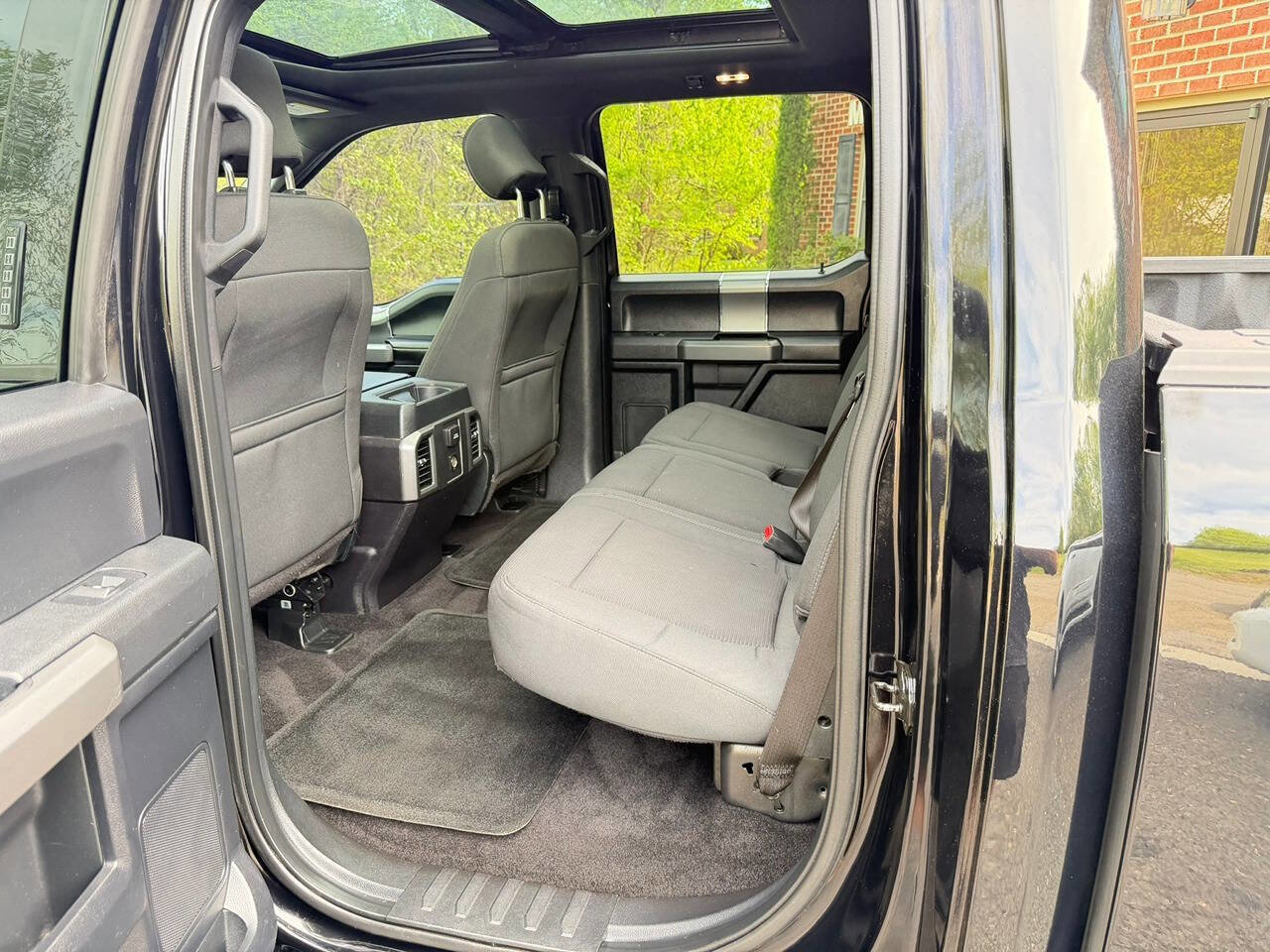 Used 2016 Ford F150 XLT w/ Equipment Group 302A Luxury image 23