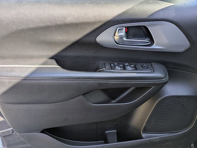 Used 2021 Chrysler Pacifica Touring w/ S Appearance Package image 14