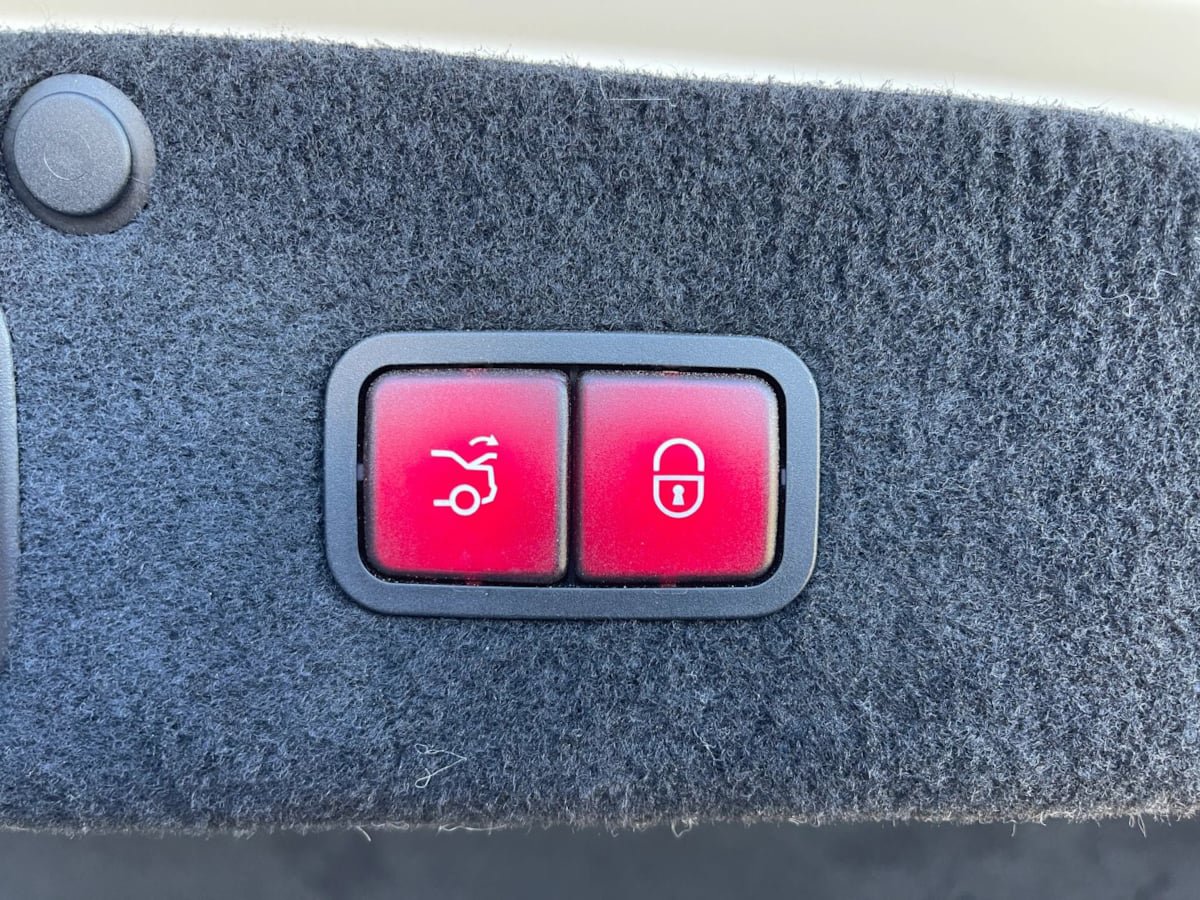 Used 2019 Mercedes-Benz S 560 Sedan image 11