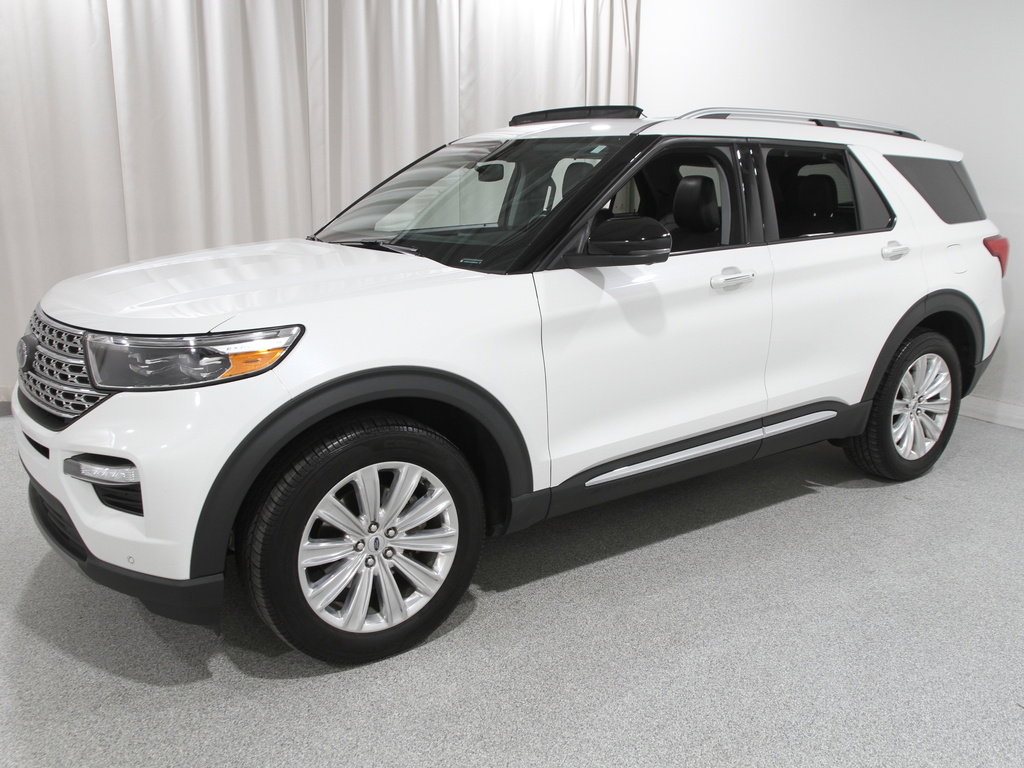 Certified 2022 Ford Explorer Limited w/ Equipment Group 301A image 3