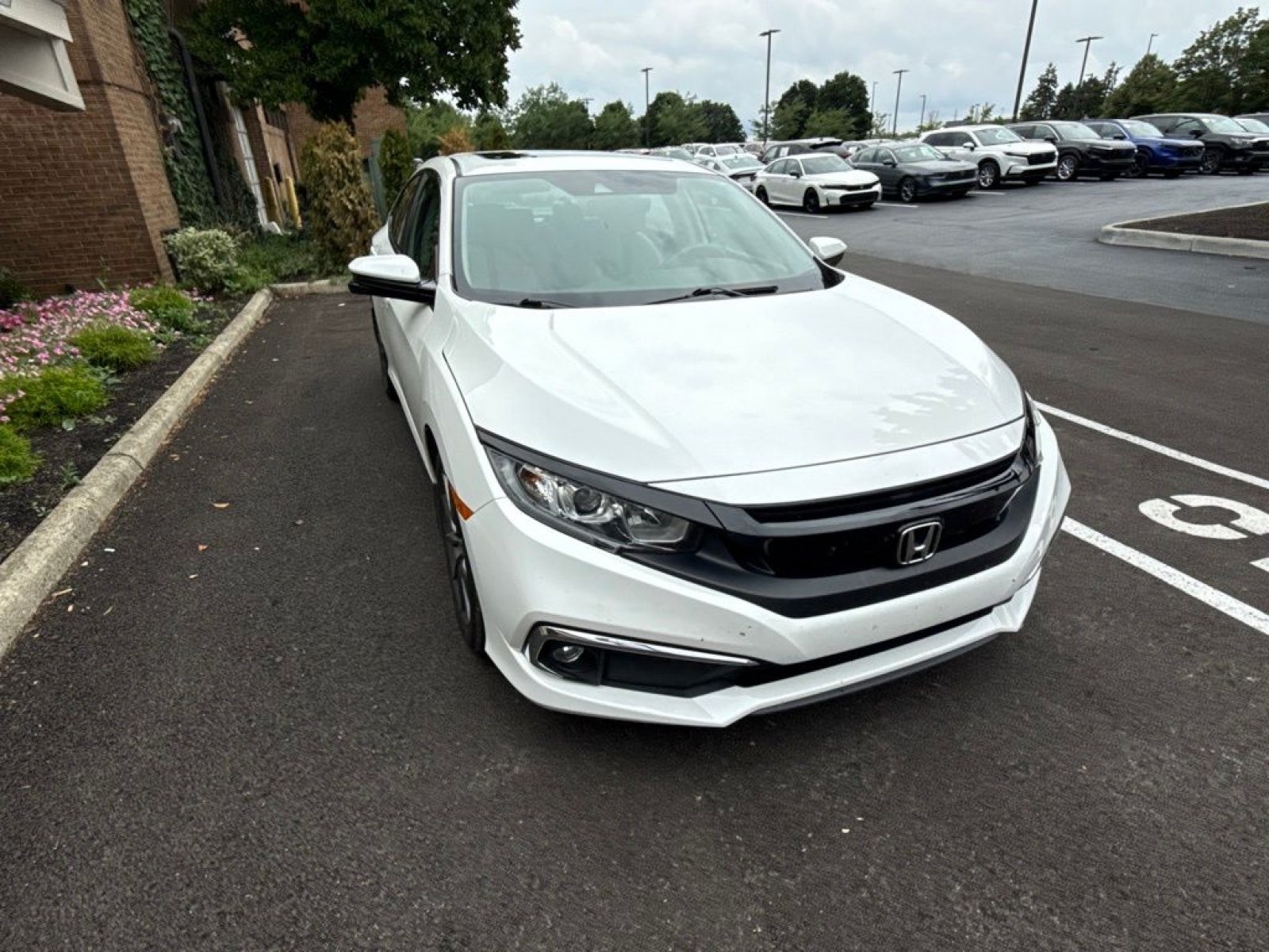 Used 2020 Honda Civic EX-L image 4