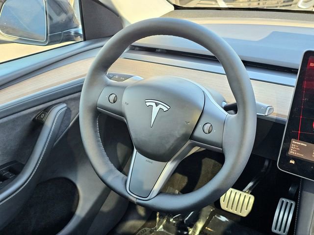 Used 2024 Tesla Model Y Performance AWD/4WD image 27