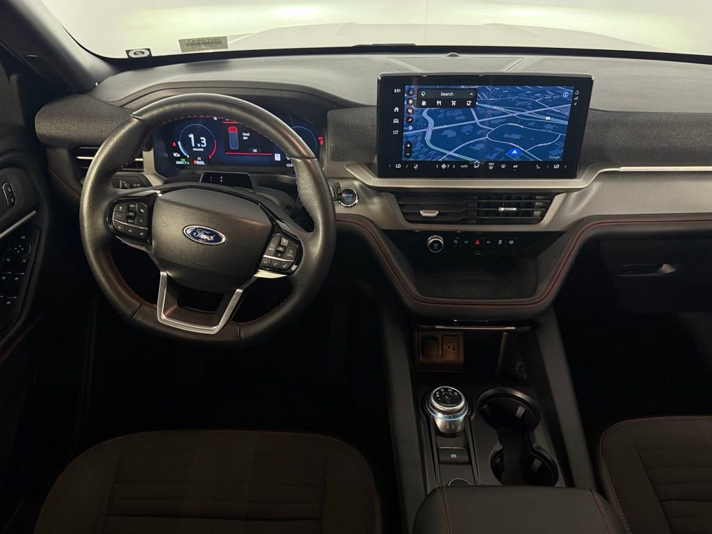 Used 2025 Ford Explorer ST-Line w/ ST-Line Street Pack image 17
