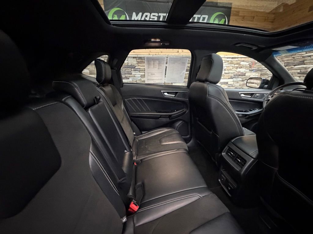 Used 2020 Ford Edge ST w/ Cold Weather Package image 31