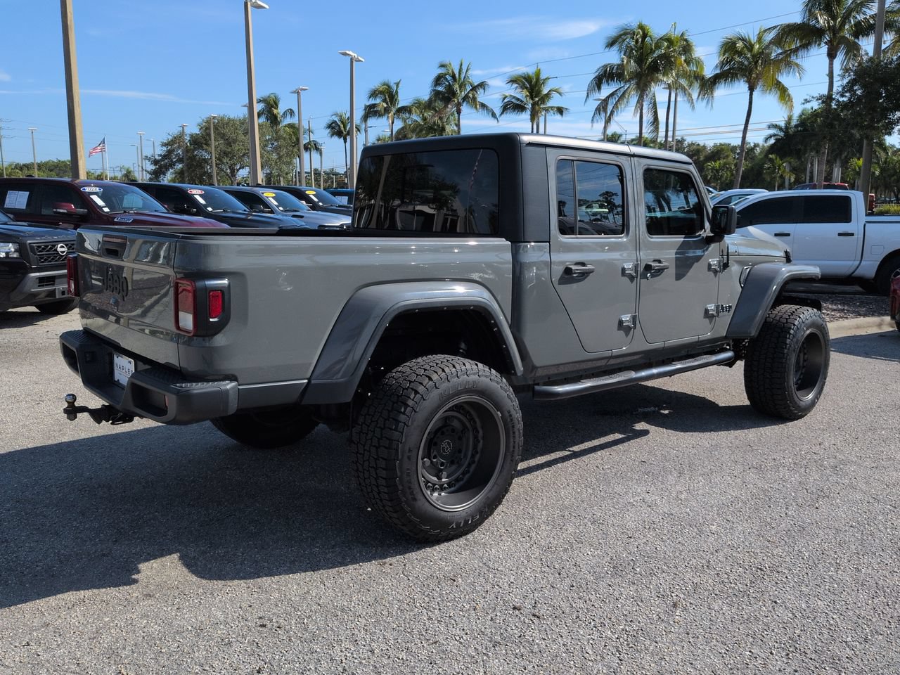Used 2022 Jeep Gladiator Sport AWD/4WD image 5