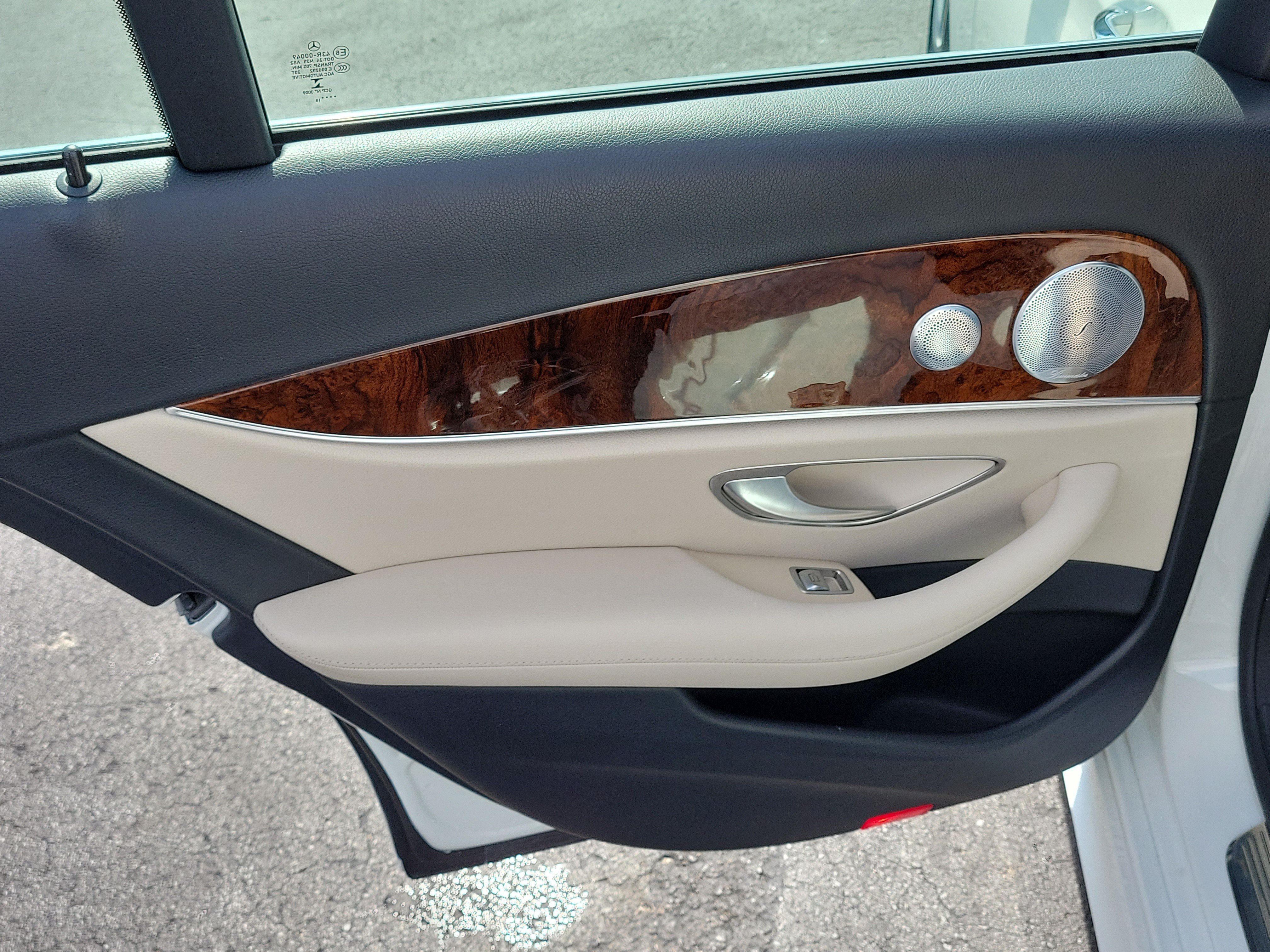 Used 2018 Mercedes-Benz E 300 image 9