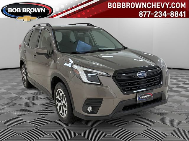 Used 2024 Subaru Forester Premium image 1