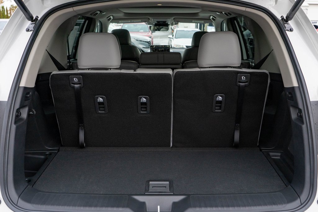 New 2025 Honda Pilot Touring image 13