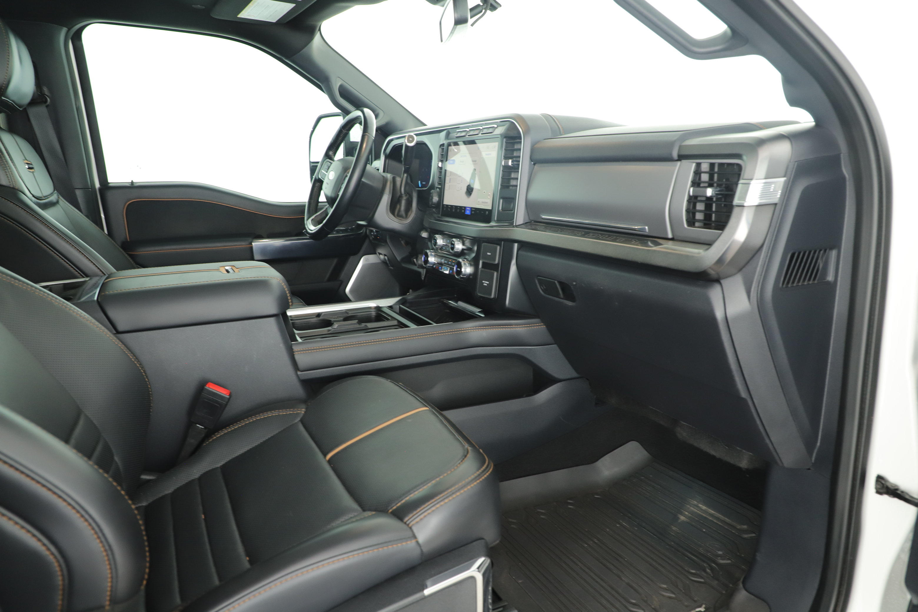 Used 2024 Ford F250 Platinum w/ Tremor Off-Road Package AWD/4WD image 10