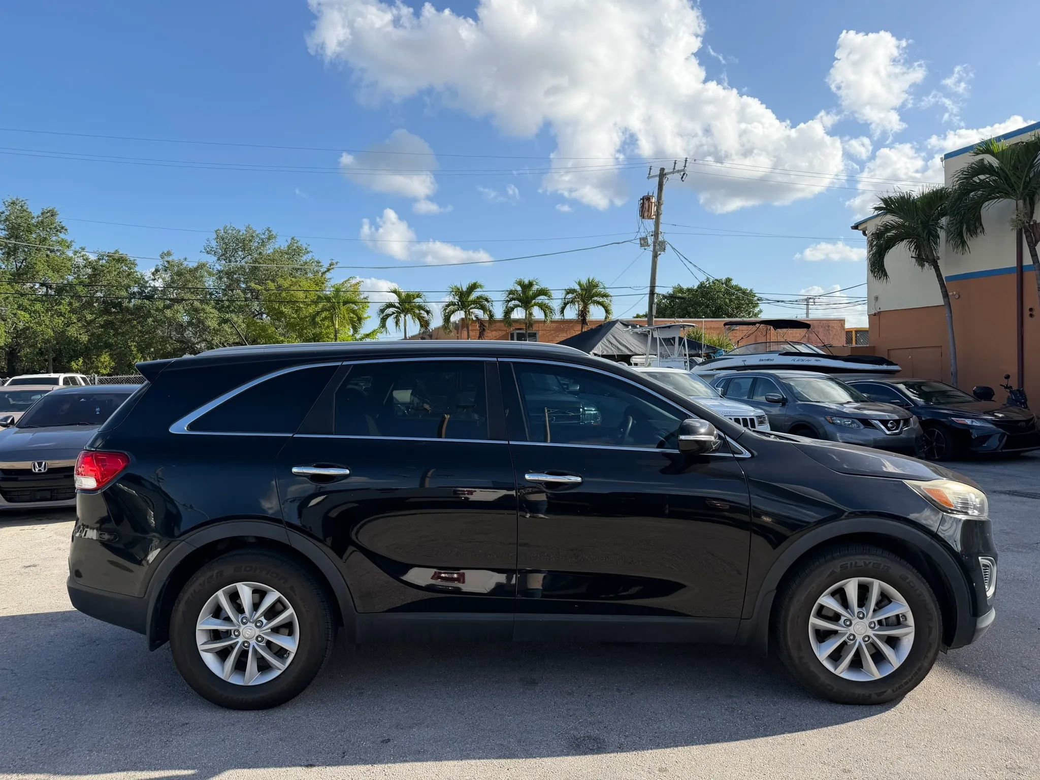 Used 2017 Kia Sorento LX FWD image 4