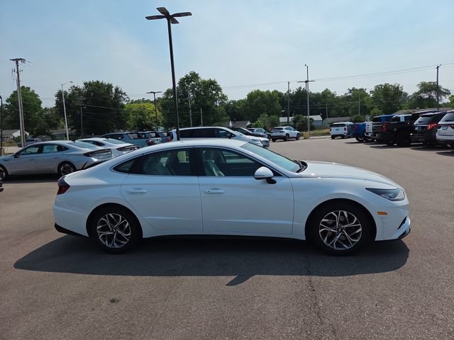 Certified 2023 Hyundai Sonata SEL w/ Preferred Accessory Package FWD image 5