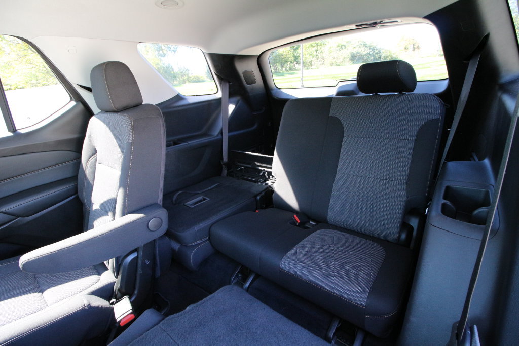 Used 2021 Chevrolet Traverse LT FWD image 29